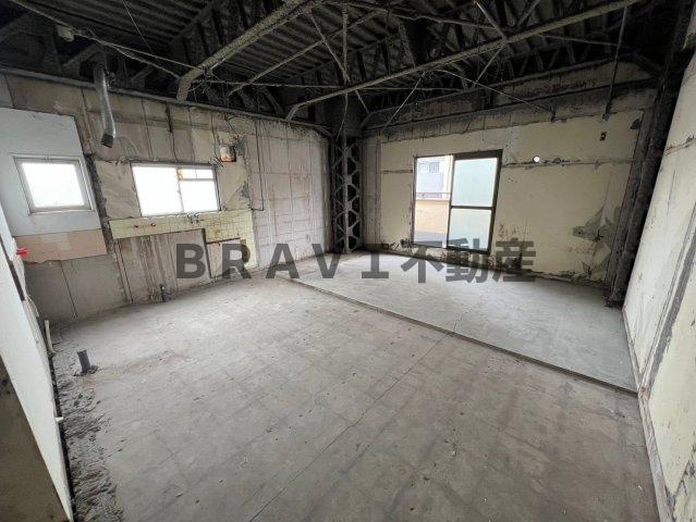 北川ビル　BRAVI不動産の居間・リビング|【北川ビル】