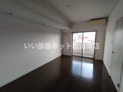 【居間・リビング】 | 第５椿マンション