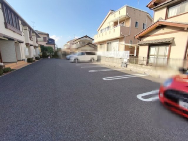 ベルアンジュBの駐車場