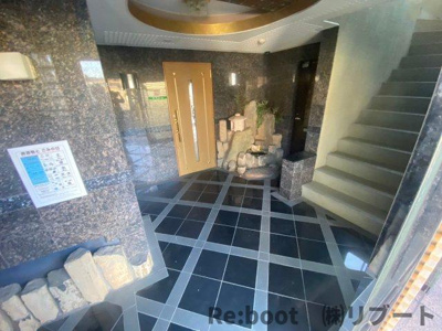 【エントランス】 | シャングリア丸太