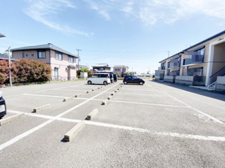 【駐車場】