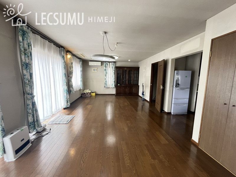 姫路市飾磨区構5丁目／中古戸建の居間・リビング