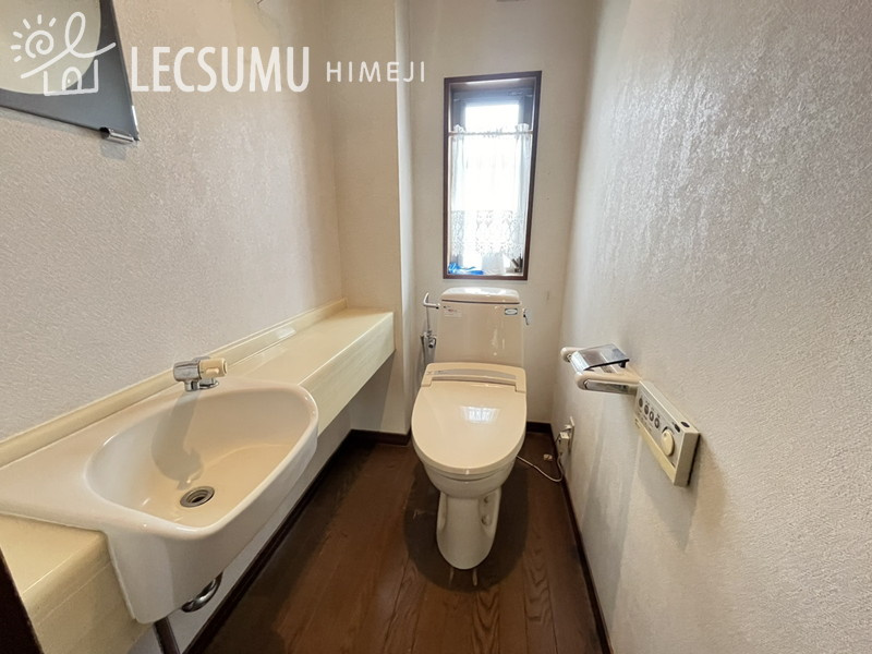 姫路市飾磨区構5丁目／中古戸建のトイレ