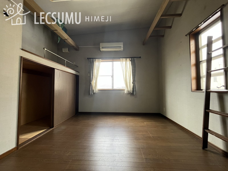 姫路市飾磨区構5丁目／中古戸建の洋室