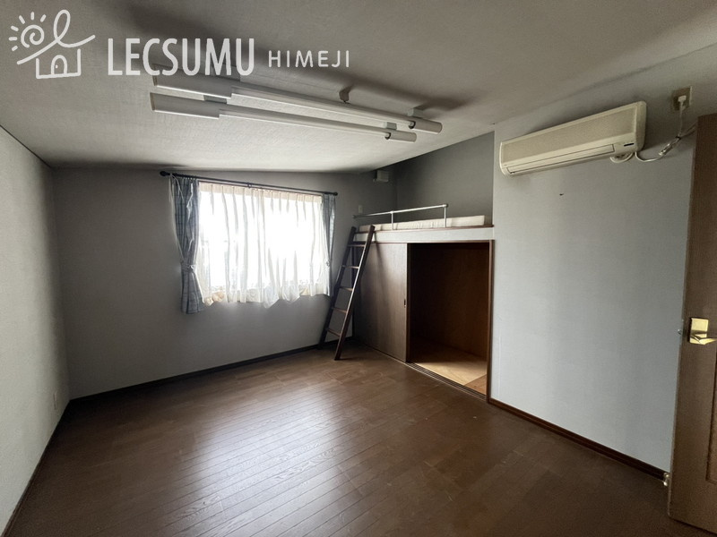 姫路市飾磨区構5丁目／中古戸建の洋室