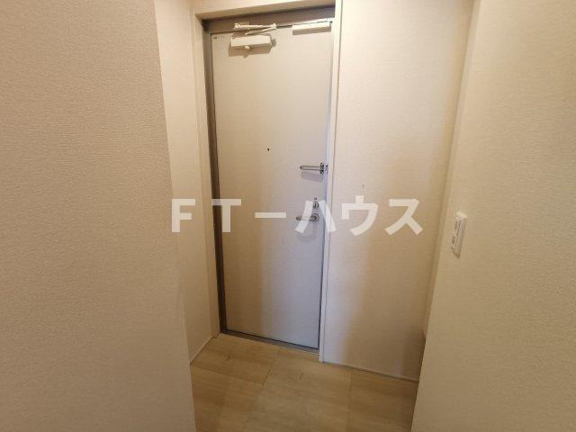 ウェルデンス幕張の玄関