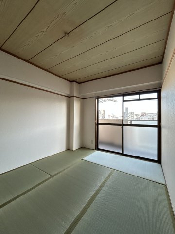 ドミール小出の和室