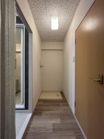 ドミール小出の玄関