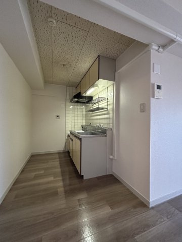 ドミール小出の居間・リビング