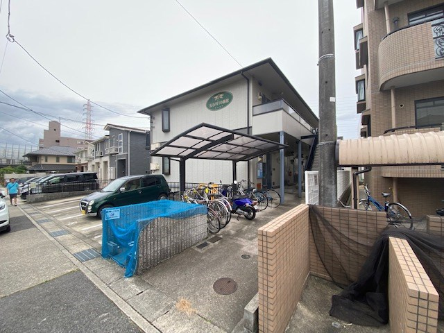 長谷川10番館の外観