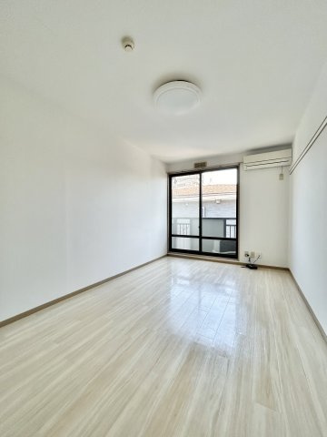 長谷川10番館の居間・リビング