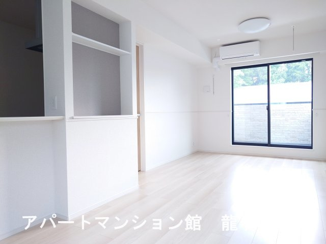 レジデンシアAの居間・リビング