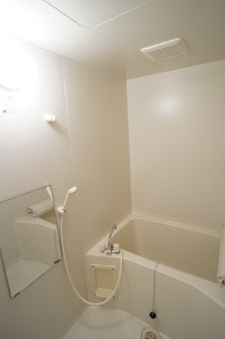 グリーンコート宝塚の浴室