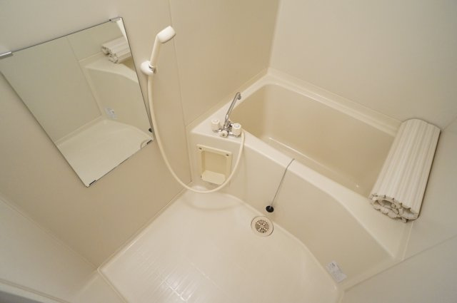 グリーンコート宝塚の浴室