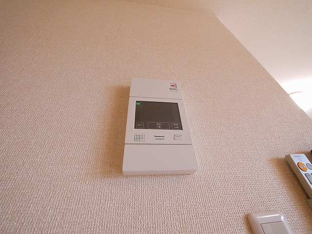 グレースコート恋の窪のセキュリティ|お顔が見えるモニター付きインターホンもございます。