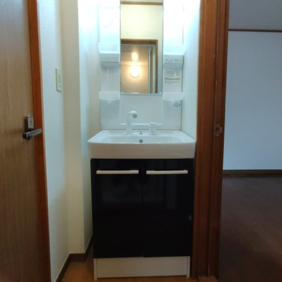 【独立洗面台】 | ひまわりコーポ | ※リフォーム前の写真です