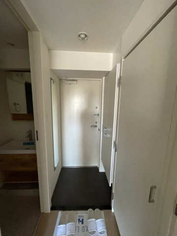 セレニテ江坂ルフレの玄関|イメージとして同建物他部屋を表示しています