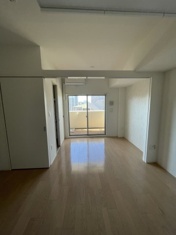 セレニテ江坂ルフレの居間・リビング|イメージとして同建物他部屋を表示しています