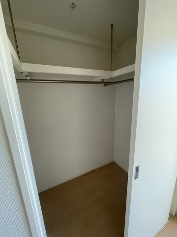セレニテ江坂ルフレの収納|イメージとして同建物他部屋を表示しています