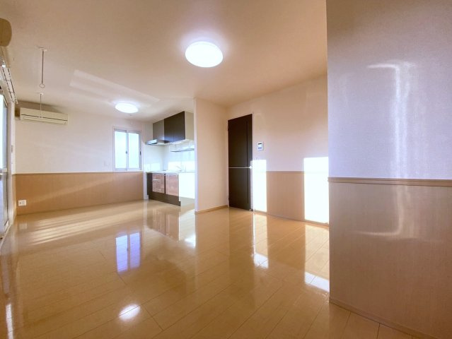 サウスクリスタルⅡの居間・リビング