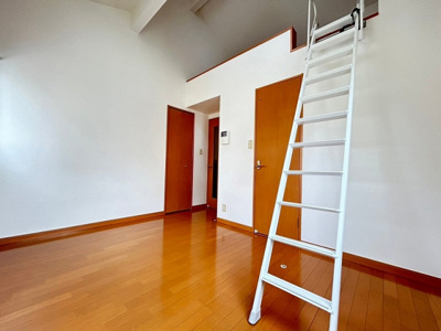 【居間・リビング】 | ベネフィスタウン平尾３ | 別号室の写真になります。現況優先。