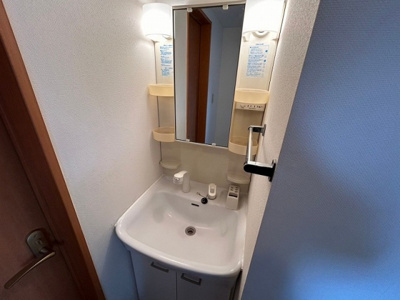 【洗面所】 | ベネフィスタウン平尾３ | 別号室の写真になります。現況優先。