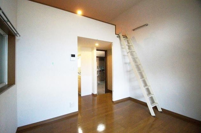 【洋室】 | フィオーレ箱崎 | 別号室の写真になります。現況優先。