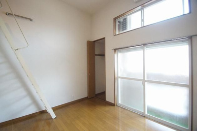 【収納】 | フィオーレ箱崎 | 別号室の写真になります。現況優先。