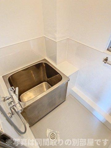 ゼフィール教育大前の浴室