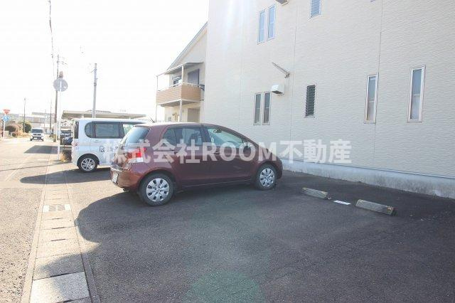 ライフハウス北原Ⅱの駐車場|駐車場に車を止められます