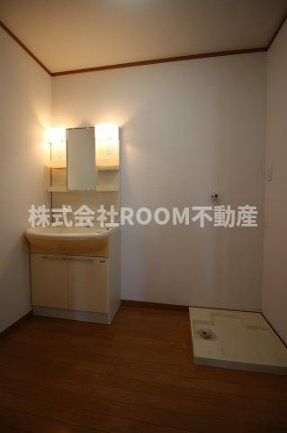 ライフハウス北原Ⅱの洗面所|ゆったりとスペースのある洗面所