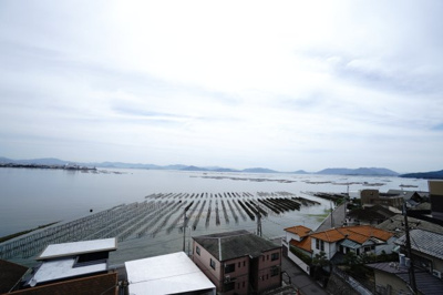 【展望】 | 【上質リノベ】ヴェルパーク地御前 | 【四季を感じる】
四季の移ろい・爽やかな青空や風を感じられ
自然を愉しめるパノラマビュー。
毎日の暮らしに余裕を感じさせてくれる、
遮る物の無い開放的な眺望を是非、ご堪能ください。