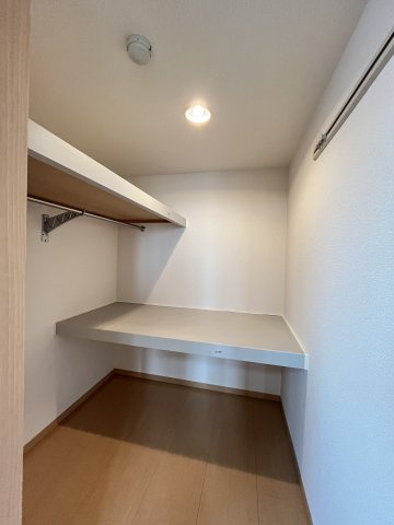 リビングタウン両三柳Ｂ棟の収納