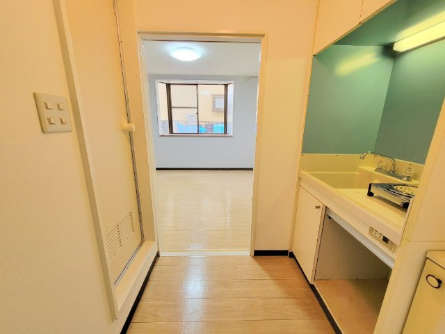 スタンドアップ本町の内装