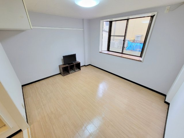 スタンドアップ本町の居間・リビング