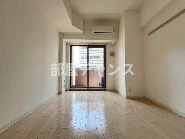 プレサンス鶴舞グリーンパークの居間・リビング