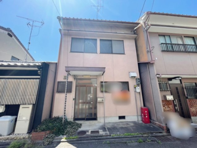 太秦安井春日町の外観|	朝日が差し込む東向きのお家です♪