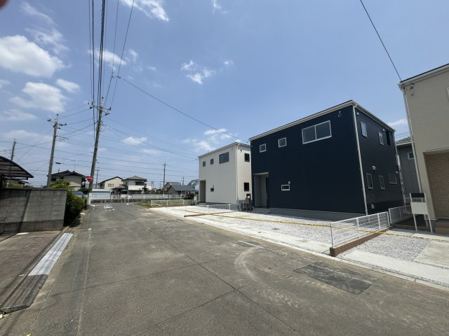 新築　前橋市山王町第4　Livele Garden.S　2号棟の前面道路含む現地写真|現地写真　北側接道幅員約6ｍ	