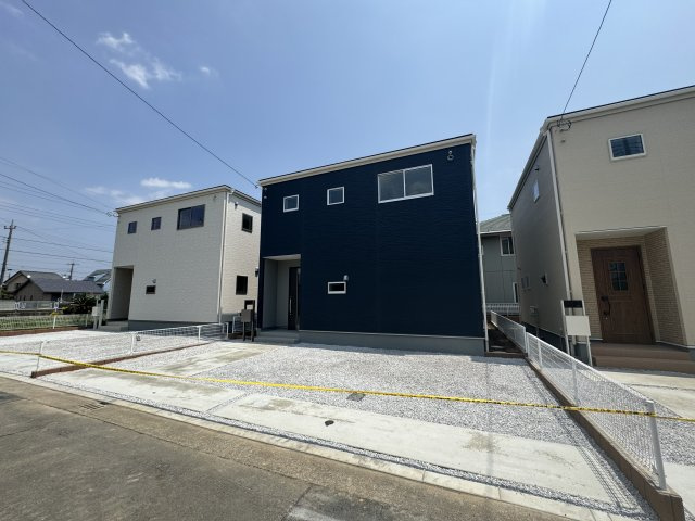 新築　前橋市山王町第4　Livele Garden.S　2号棟の駐車場|現地写真　駐車スペースは建物北側に並列4台分可能です！					
