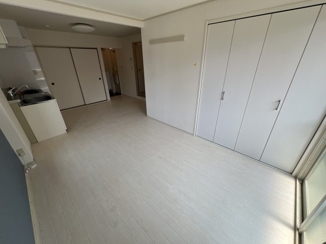 エルハイツイイダの居間・リビング