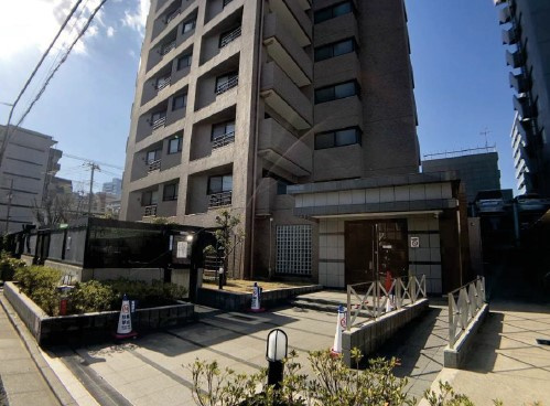 グランイーグル川崎Ⅴ　（川崎区榎町）のエントランス|毎日通るエントランスはこのようになっています