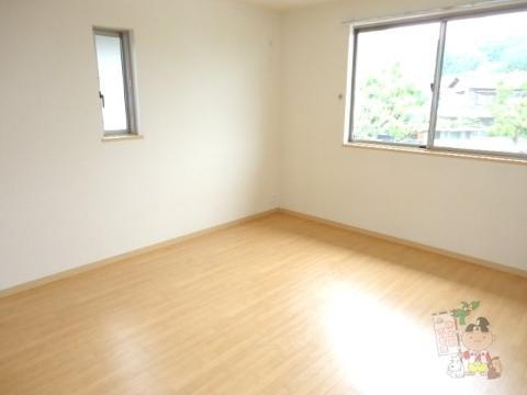 ヴィラ・ド・フルールの居間・リビング|洋室