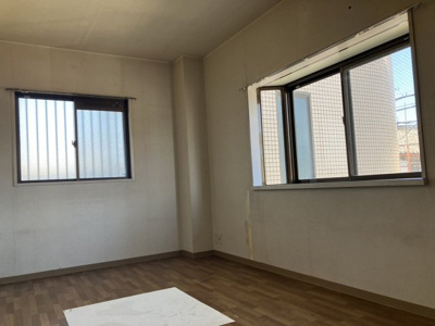 【洋室】 | ロイヤル八尾