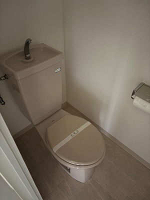 【トイレ】 | ロイヤル八尾 | シンプルで使いやすいトイレです