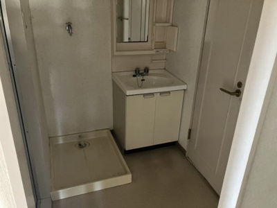 【独立洗面台】 | ロイヤル八尾