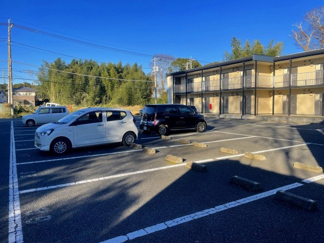 YOKOSUKAの駐車場