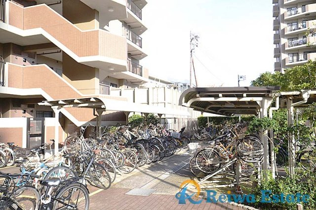 ベルパーク湘南茅ヶ崎ベゴニア館の駐輪場