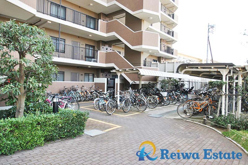 ベルパーク湘南茅ヶ崎ベゴニア館の駐輪場