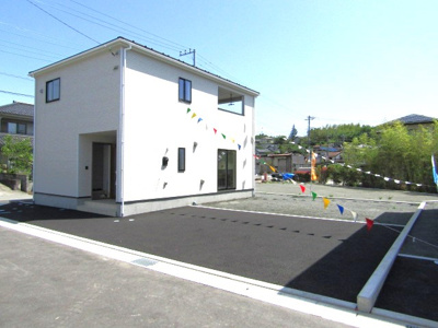 【駐車場】 | クレイドルガーデン甲斐市下今井第1　1号棟 | 駐車場に車を止められます