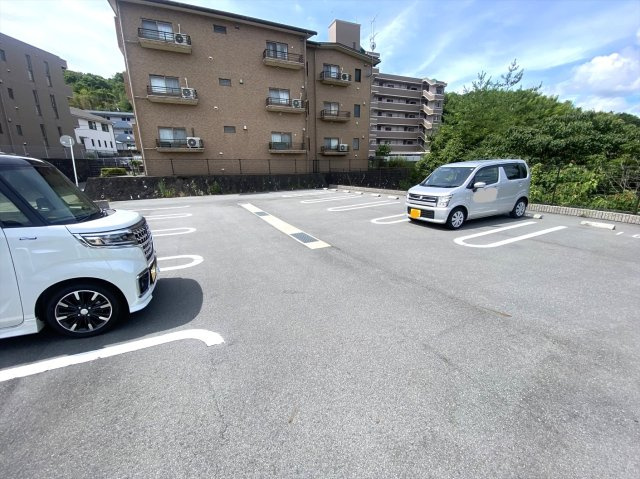 シャトードゥポポラの駐車場